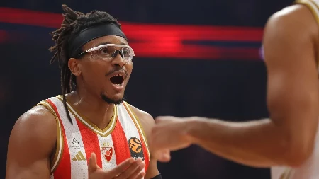 A BIO IM JE LJUBIMAC Navijači Baskonije opasno izvređali Monekea (VIDEO)