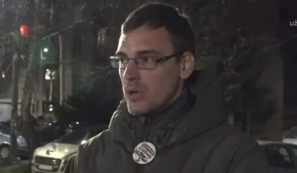 STAO MU MOZAK UŽIVO: Predstavnik liste iz Sevojna pokazao kako izgleda kad neznanje želi na vlast