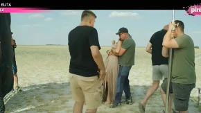 ONESVESTILA SE PRED KAMERAMA! Pozlilo našoj pevačici, ovo je prethodilo incidentu