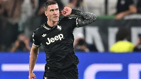 SRBIN DOBIJA DRUŠTVO Juventus dovodi Vlahoviću čuvenog napadača, sprema se opasan tandem