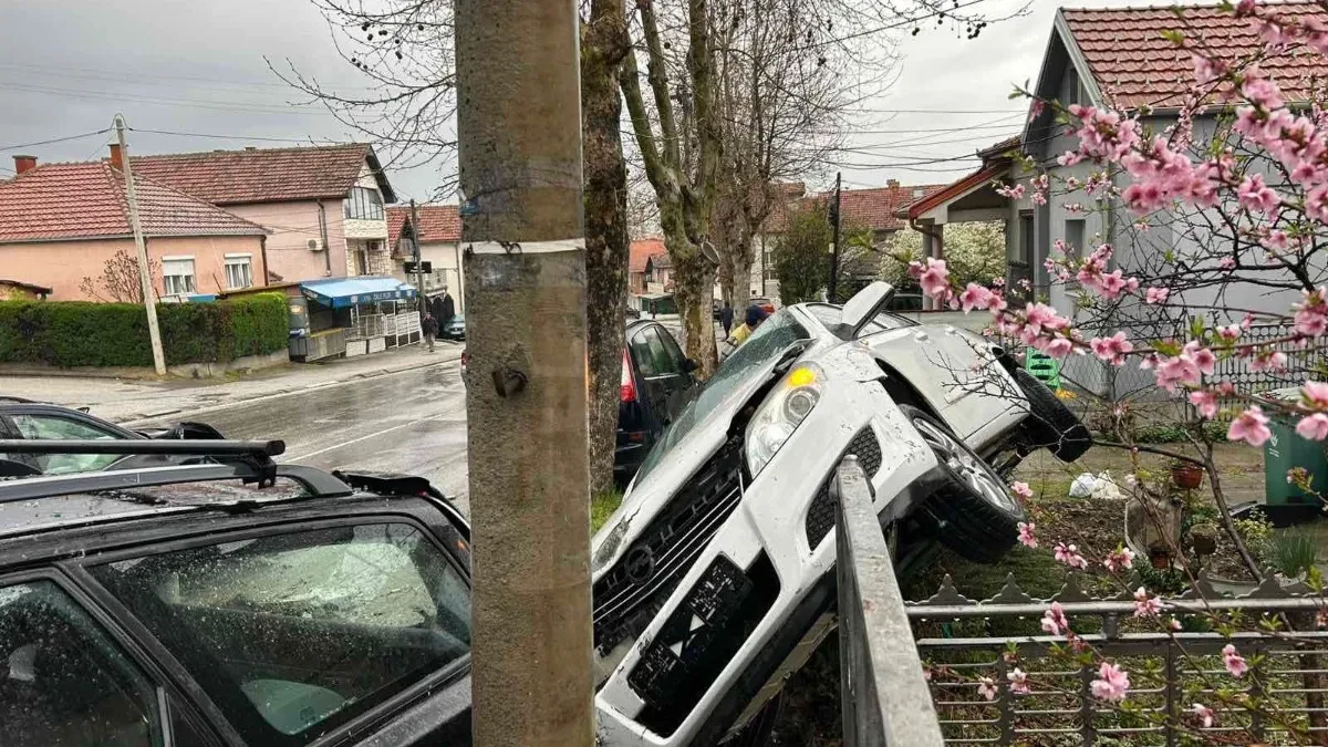 PRVE SLIKE NESREĆE U KRAGUJEVCU Poginula jedna osoba, više njih povređeno