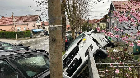 PRVE SLIKE NESREĆE U KRAGUJEVCU Poginula jedna osoba, više njih povređeno