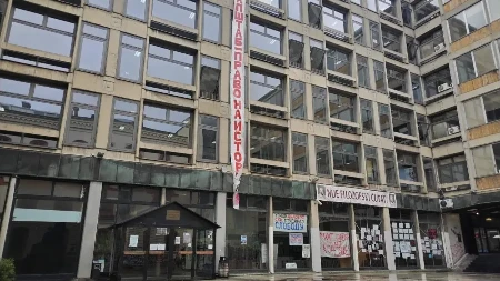 MONSTRUOZNO! Blokaderi sa Medicinskog ni reč o tragičnoj smrti koleginice (25), samo o politici i izborima!