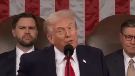 "OKONČAĆEŠ MI POLITIČKU KARIJERU" Trampov ispad sa voditeljkom šokirao naciju