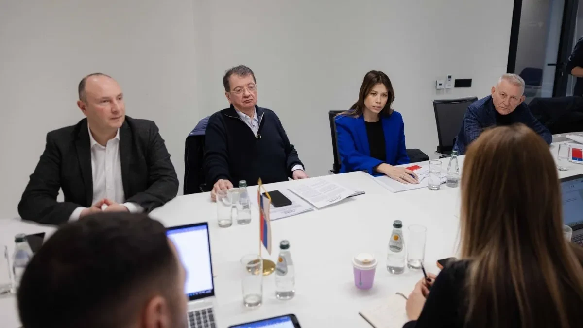 "NIS JE POVEĆAO PRODAJU DIZELA ZA 33 ODSTO" Đedović Handanović sa članovima Odbora direktora (FOTO)