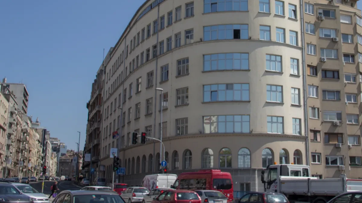 PAŽNJA! ROK ISTIČE 31. MARTA, ZAPOSLENI ĆE DEŽURATI U UTORAK DO 20 ČASOVA: Važno obaveštenje iz APR-a