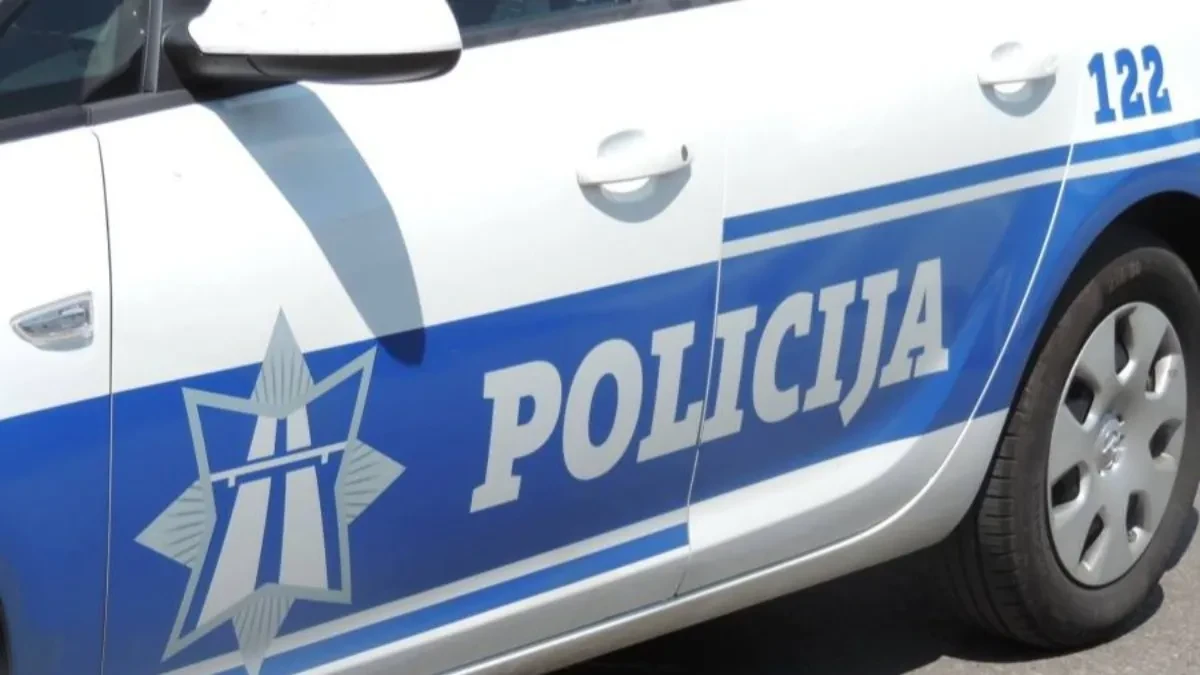 U SAOBRAĆAJNOJ NESREĆI POGINUO MUŠKARAC Čoveku iz automobila nije bilo spasa, evo šta kažu iz policije