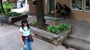 NESTALA ŽENA IZ NUKLEARNE LABORATORIJE: Poslednji put viđena kako luta bez telefona – iza svega mreža mrtvih naučnika?!