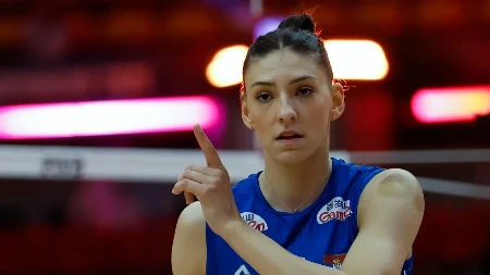 LJUBAV Tijana uzela trofej, pa slavila se dečkom (FOTO)