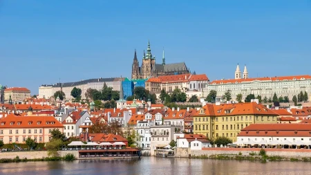 Najveći zamak na svetu krije sobu u koju sme da uđe samo sedmoro ljudi - treba vam ceo dan da obiđete ceo kompleks