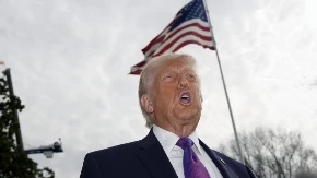 AMERIKA TONE U AMBIS? Danas preko 3.200 protesta protiv Trampove politike