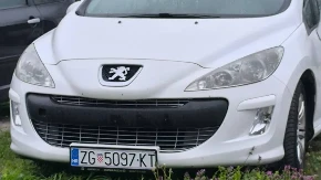 ZAGREBAČKE TABLICE PREPLAVILE KULU! Ludilo blokadera izlazi na videlo, ispod automobila postavljaju ŠILJKE