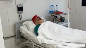 PRVE FOTOGRAFIJE BRANKA BABIĆA NAKON TEŠKOG UDESA Leži u bolničkom krevetu, oko vrata kragna (FOTO)