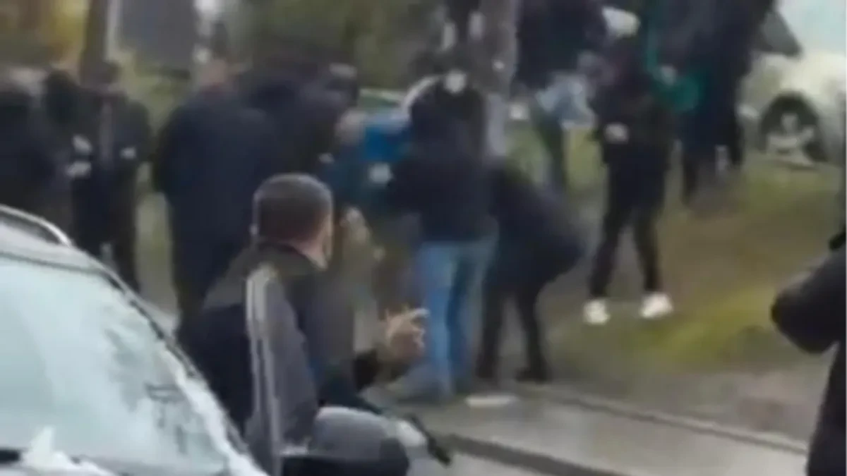 HOROR! Finansijer blokadera potegao pištolj na članove SNS! (VIDEO)