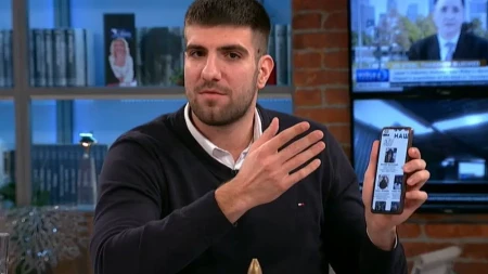 BLOKADERI NAPALI AKTIVISTU SNS-a! Vukašinu Đokoviću razbili auto, pa nasrnuli na njega