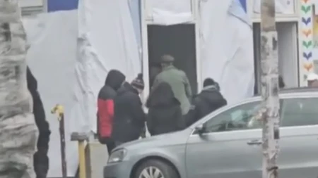 RAZOTKRIVENA JOŠ JEDNA CENTRALA BLOKADERA Uhvaćeni na delu kako kupuju glasove!