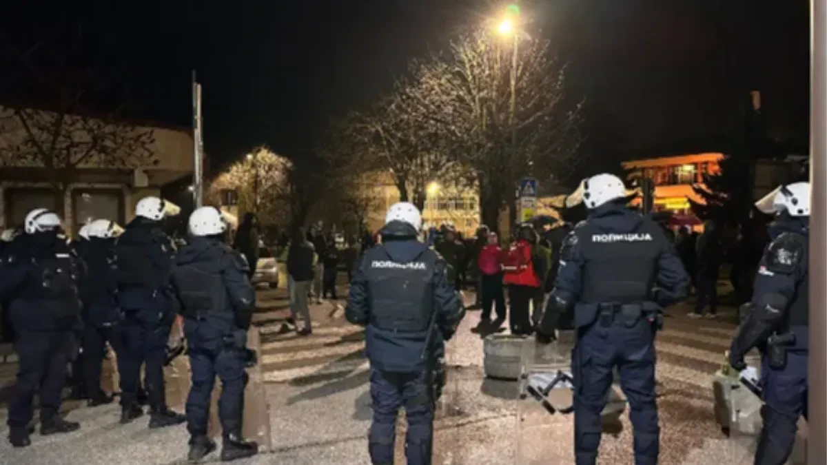 BLOKADERI SANJALI O HAOSU PA SE SVI RAZBEŽALI: "Beži, počela je kiša"