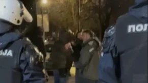 BLOKADERI U SEVOJNU VREĐAJU POLICIJU! Pale teške psovke: "J**aću vam decu!" (VIDEO)