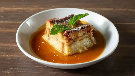  VOĆNI KOLAČ OD GRIZA: Savršen za svačiji ukus 