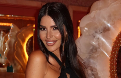 MAJKA ANE RAJKOVIĆ IZOSTALA S NJENE PROSLAVE Sada joj se javno obratila, glasine o svađi sve tačnije! 