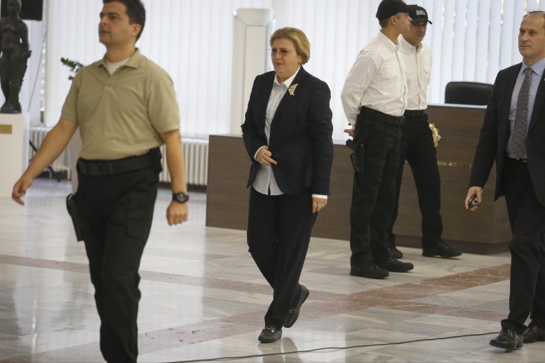 Vaseljenska: Kako i kad je odlazak na raport u Brisel i London postao normalna stvar, a navodni poziv od srpske službe problem?