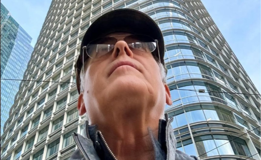 GLUMAC OBJAVIO DA  BOLUJE OD RAKA Zbog terapije mora da se povuče iz javnosti! 