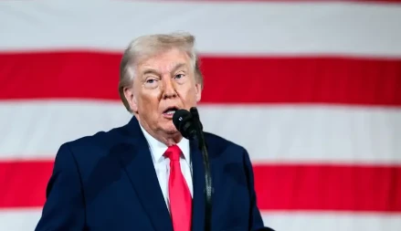 TRAMP NAREDIO VANREDNE MERE Ako je potrebno, Američka mornarica će početi da prati tankere