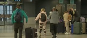 "VIDEO SAM RAKETNE NAPADE, REKLI SU NAM - IMATE 15 MINUTA DA DOĐETE NA AERODROM": Srbi koji su sleteli iz Dubaija u Beograd progovorili o haosu (FOTO)