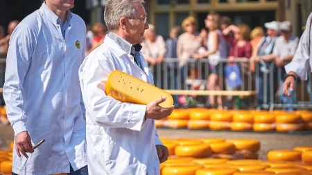 Zbog sira su dva puta proširivali gradski trg - jedistveni događaj i spektakl