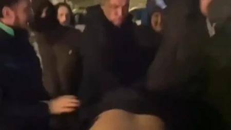 MONSTRUMI! Preko 10 blokadera brutalno pretikli Ćirića u Boru! Jedva preživeo napad krvoloka! (VIDEO)