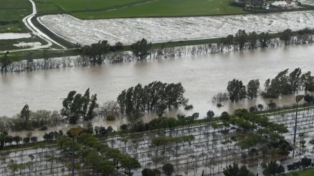 UVEDENE MERE ODBRANE OD POPLAVA Kiša i sneg u delovima Srbije, voda se diže, oglasile se Srbijavode