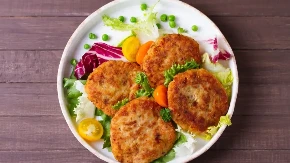 JEFTINE PLJESKAVICE ZA DANE POSTA NIKAD SLASNIJE Super idu uz sezonsku salatu