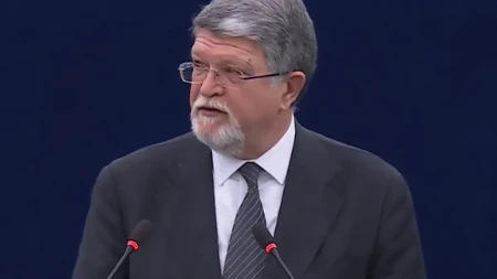 PICULA, PUKO SI - SAD KUKAJ! Javio se ustaša da pljuje po Srbiji