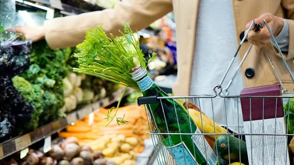 EVO ŠTA ĆE SVE POSKUPETI ZBOG RATA U IRANU: Tek sledi šok u prodavnicama, na udaru i prehrambeni sektor