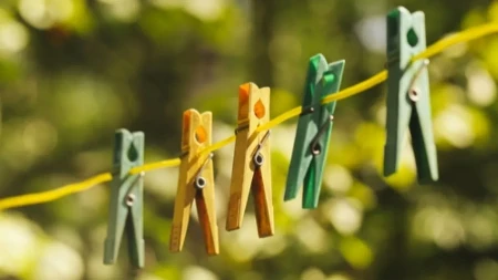 ZABORAVITE NA ŠTIPALJKE Pametni ljudi suše veš na potpuno drugačiji način!