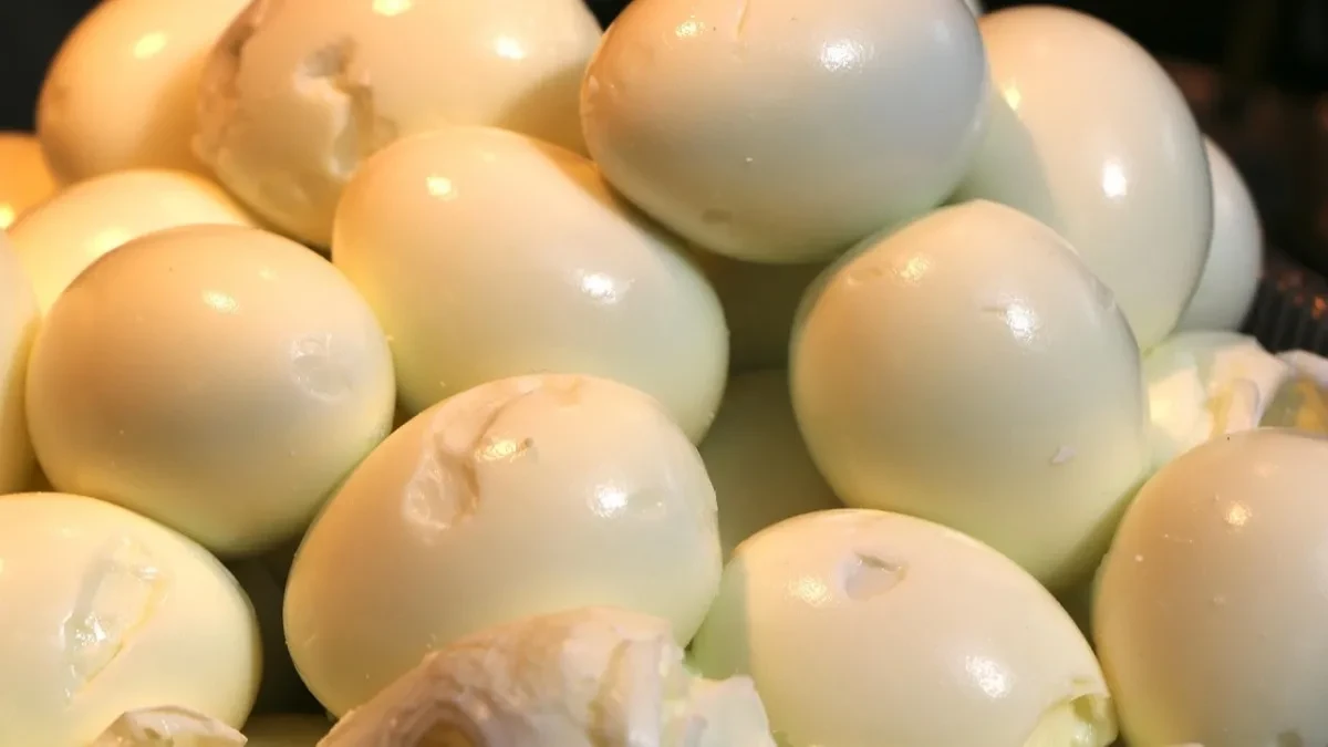 SAVET ZA SVE DOMAĆICE Evo kako da skuvate jaja za Vaskrs, a da ne popucaju 