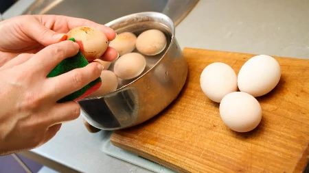 SVI ĆE VAS PITATI ZA TEHNIKU Ofarbajte ZLATNA jaja za samo pola sata - efekat je fantastičan