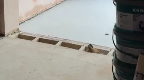 NEOBIČNI ZVUCI DOPIRALI SU ISPOD PODA Žena koja je renovirala kuću podigla je daske i - doživela ŠOK ŽIVOTA