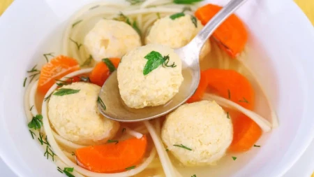 Ni tvrdne, ni žilave, nego mekane kao duša: Kako se prave domaće knedle, što ih više podgrevate, sve su lepše