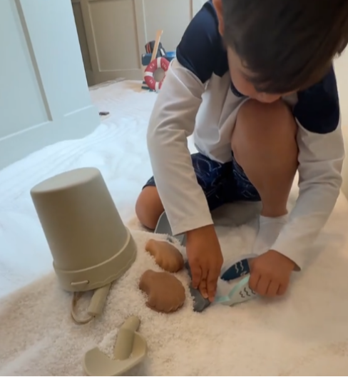 MAJKA NAPUNILA DEČJU SOBU SOLJU, LJUDI NA MREŽAMA NE VERUJU ŠTA VIDE "Radim to za njihovo dobro"