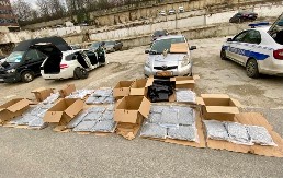 VELIKA ZAPLENA DROGE U BEOGRADU! Policija zaplenila 50 kg marihuane i kokain