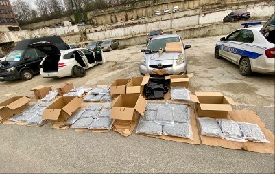 VELIKA ZAPLENA DROGE U BEOGRADU! Policija zaplenila 50 kg marihuane i kokain