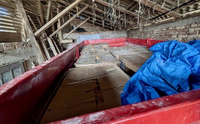 U PRIKOLICI KRILA 750 KILOGRAMA DUVANA Policija u okolini Sremske Mitrovice otkrila robu namenjenu crnom tržištu