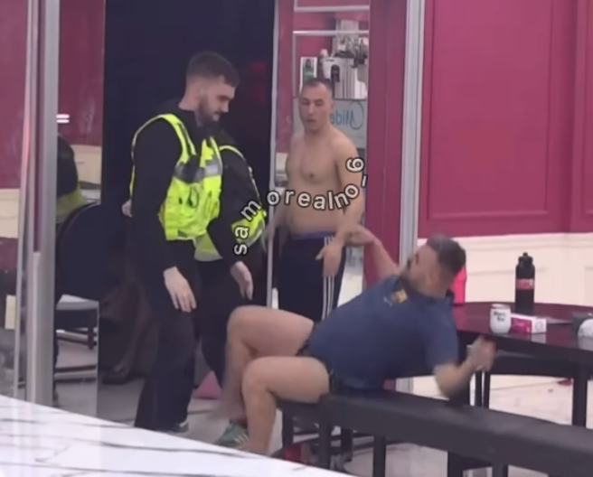 BORA U FIZIČKOM OKRŠAJU SA OBEZBEĐENJEM Pao na pod od udarca, jeca od bolova (VIDEO)