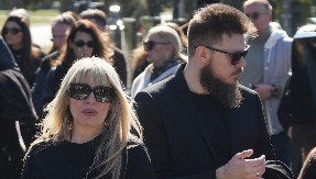 EVO ŠTA JE URADIO DANIJELOV BIOLOŠKI OTAC NA DAN SVADBE Suzana i Saša mu sina ispratili do oltara, a onda se desilo ovo!