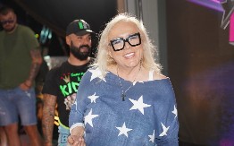 OVO SU MISTERIOZNI SINOVI ZORICE MARKOVIĆ Prvog je rodila sa samo 15 godina, a drugog prate šok glasine (FOTO)