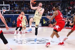 ZVEZDA ČULA DOBRE VESTI Armani umalo od gotovog napravio veresiju, Barsa bila blizu čuda