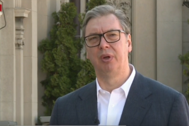 "BLOKADERI SU FAVORITI, BORIĆEMO SE" Vučić: Realno je da pobede u sedam opština, mi u tri