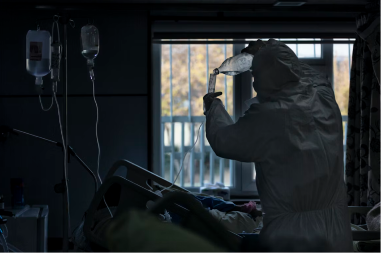 POGORŠALO SE STANJE NAŠE PEVAČICE Otpuštena sa lečenja, a sada ponovo leži u bolnici (FOTO) 