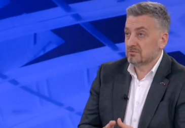 ŠOLAKOV UREDNIK UDARIO NA DRŽAVU, JER BRINE O SVOM NARODU! Prvo kukali što nema aviona, sad se žale na sve (FOTO)